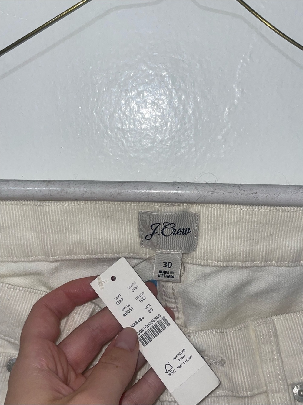J. Crew Women’s Off-White Relaxed Jeans - Picture 2 of 5
